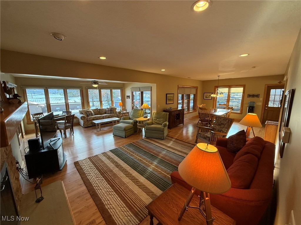 9201 N Shore Drive NE Mineral City OH 44656