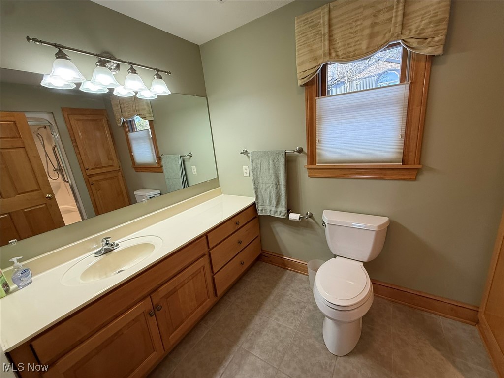 9201 N Shore Drive NE Mineral City OH 44656