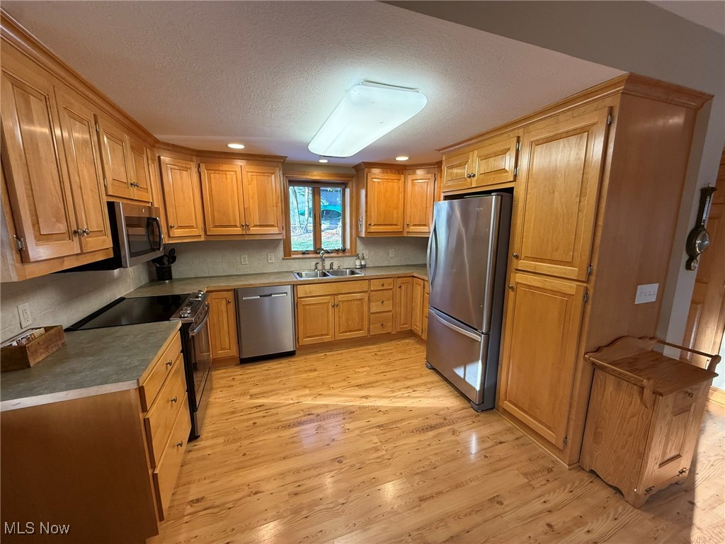 9201 N Shore Drive NE Mineral City OH 44656