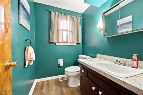 4837 Leigh Avenue NW Canton OH 44709