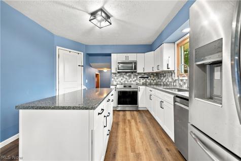 4837 Leigh Avenue NW Canton OH 44709