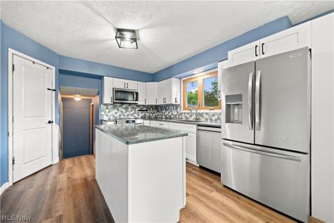 4837 Leigh Avenue NW Canton OH 44709