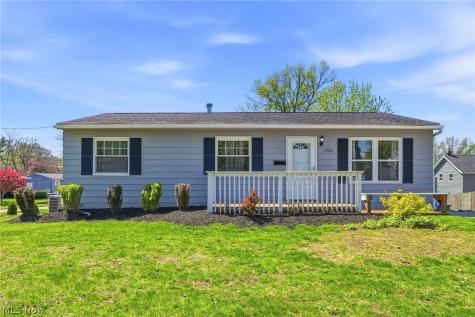 1762 Underwood Street Cuyahoga Falls OH 44221