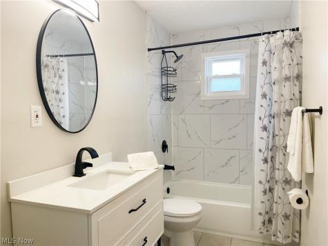 1762 Underwood Street Cuyahoga Falls OH 44221