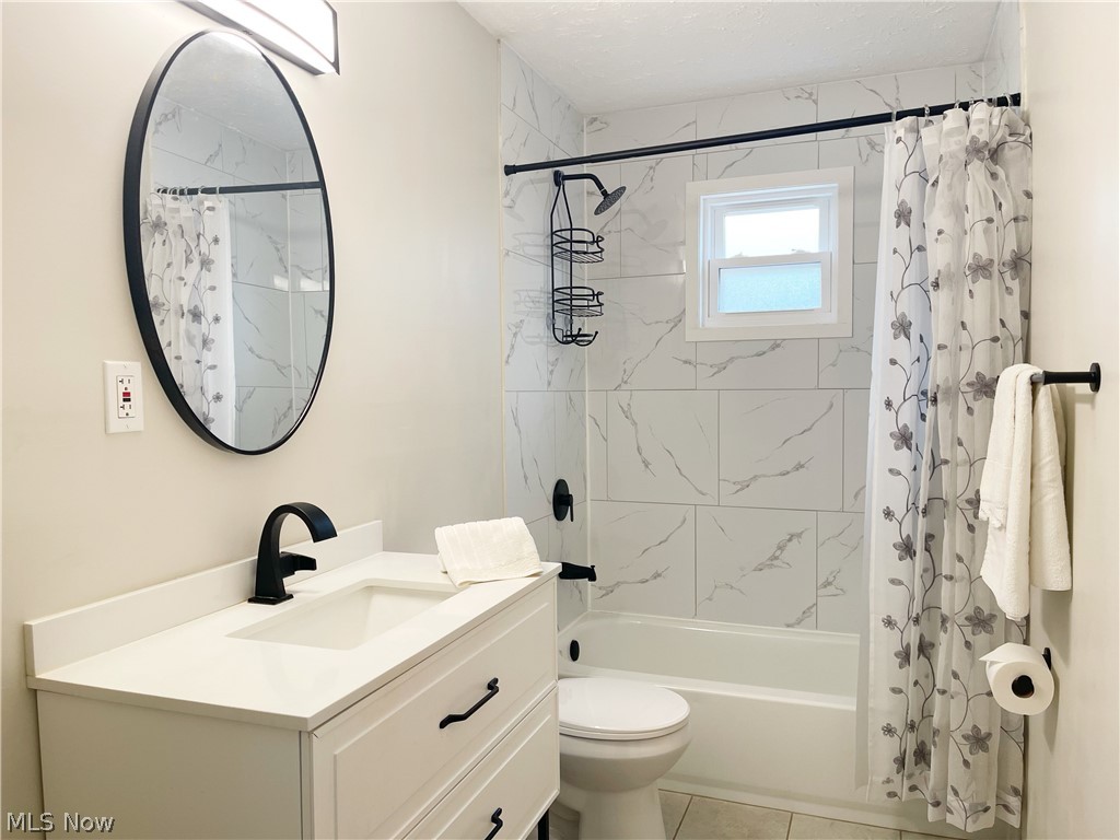 1762 Underwood Street Cuyahoga Falls OH 44221