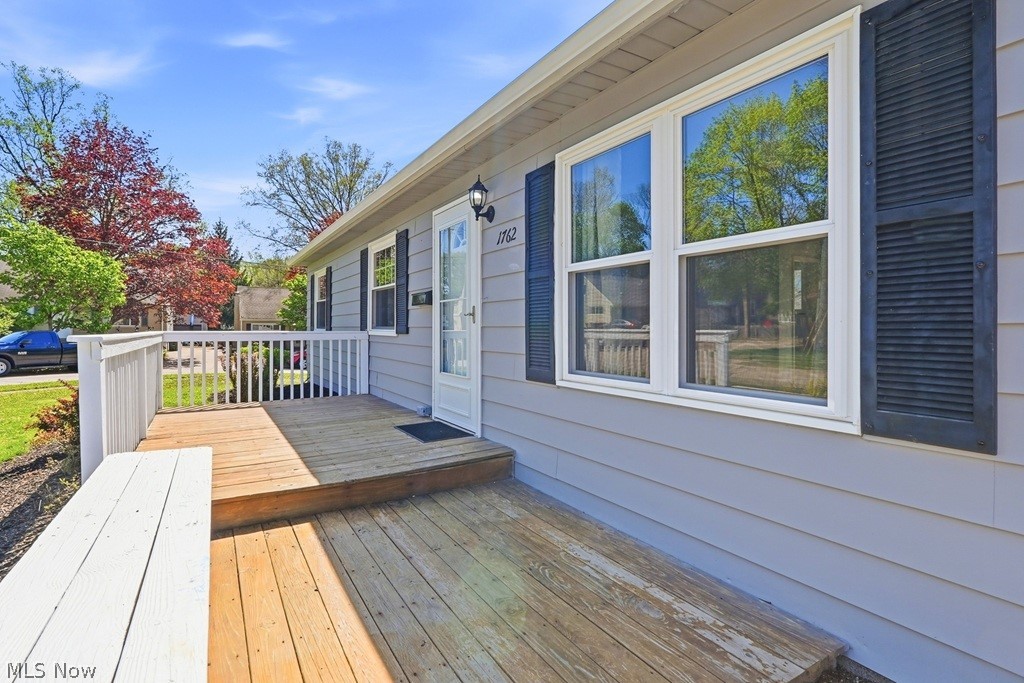 1762 Underwood Street Cuyahoga Falls OH 44221