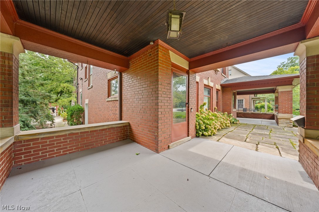 2401 Coventry Road Cleveland Heights OH 44118