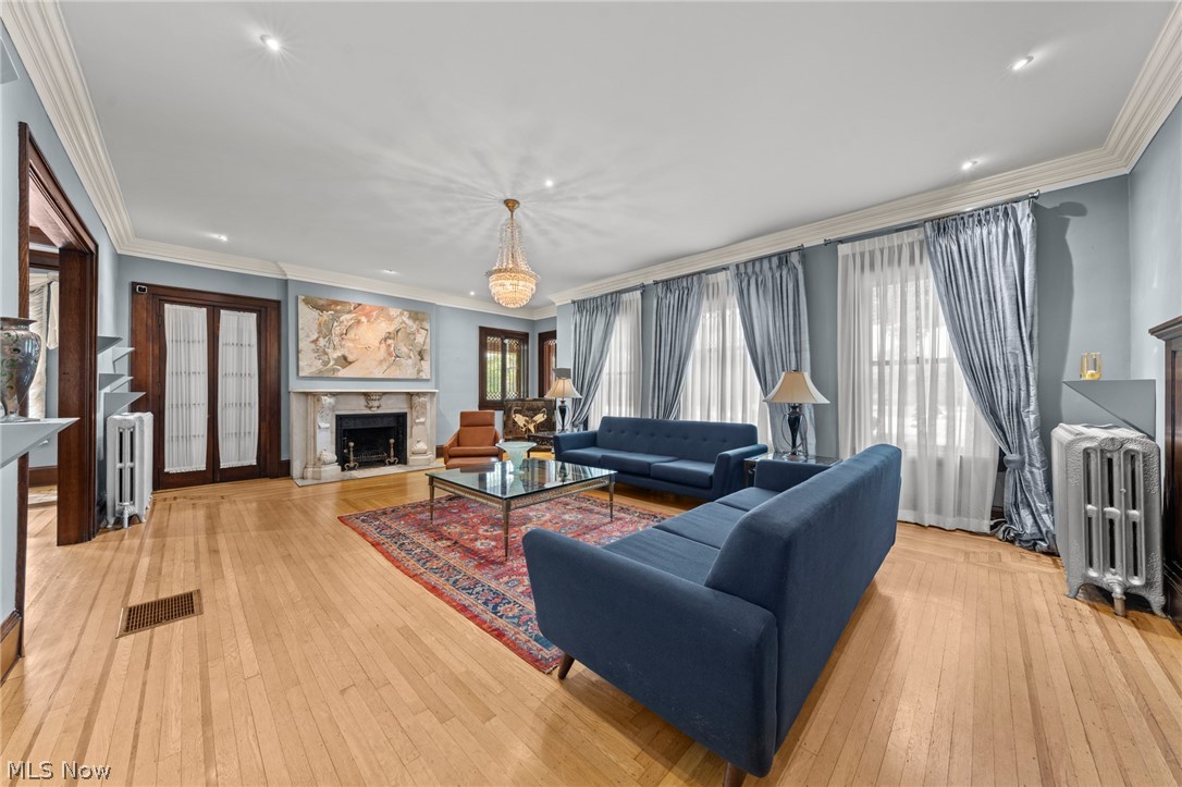 2401 Coventry Road Cleveland Heights OH 44118
