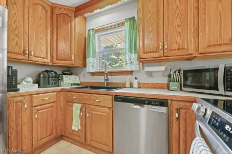 13166 Meadow Street NE Alliance OH 44601