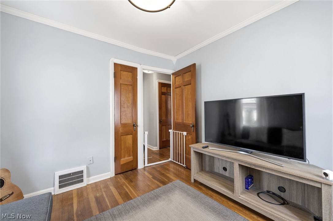 14025 Clairview Avenue Cleveland OH 44111