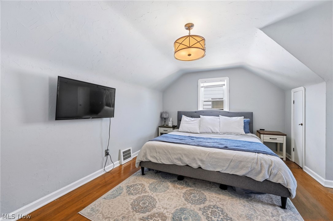 14025 Clairview Avenue Cleveland OH 44111
