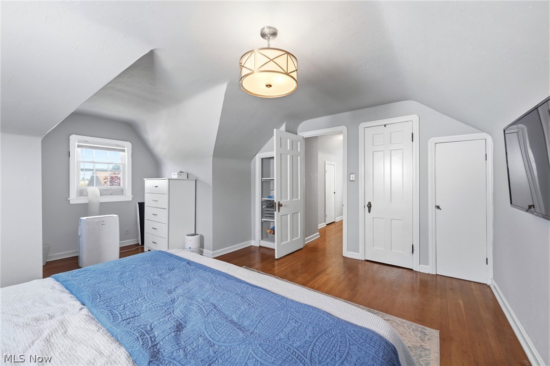 14025 Clairview Avenue Cleveland OH 44111
