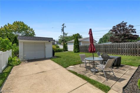 14025 Clairview Avenue Cleveland OH 44111