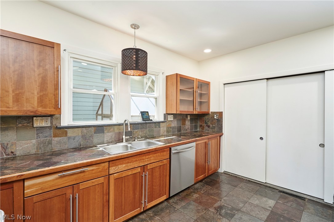 163 Edgerton Road Akron OH 44303