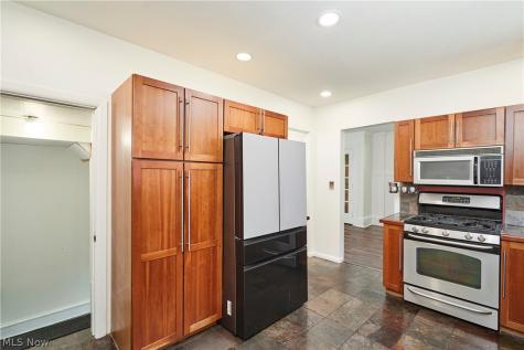 163 Edgerton Road Akron OH 44303