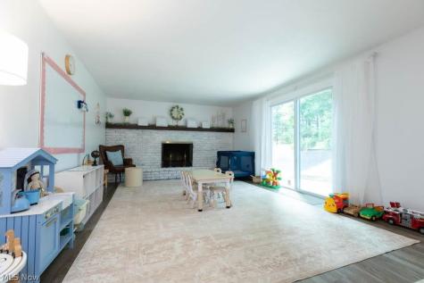 10222 Deer Run Brecksville OH 44141