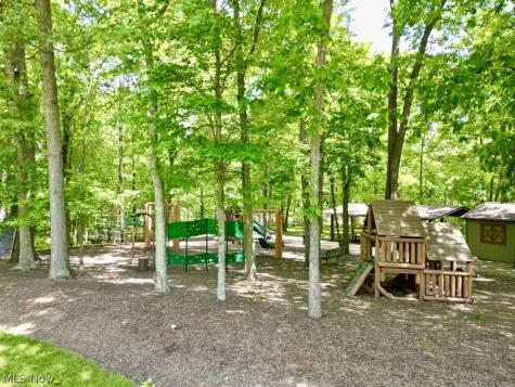 10222 Deer Run Brecksville OH 44141