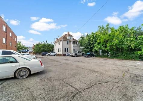 12913 Larchmere Boulevard Shaker Heights OH 44120