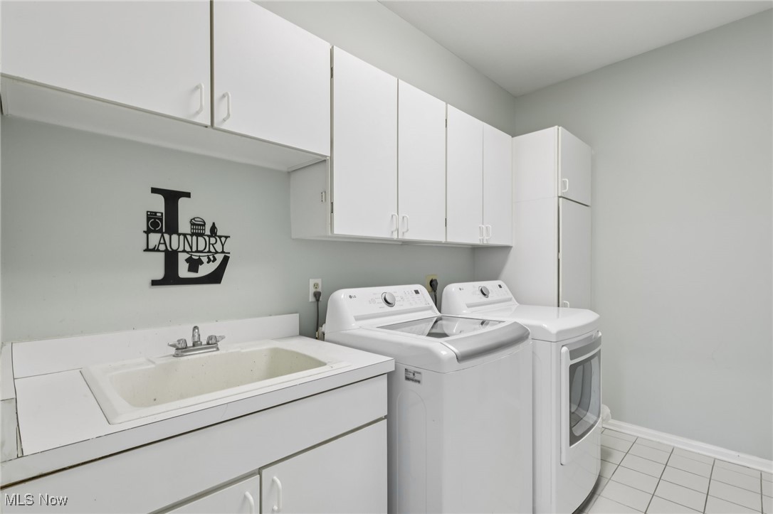 316 High Bluff Aurora OH 44202