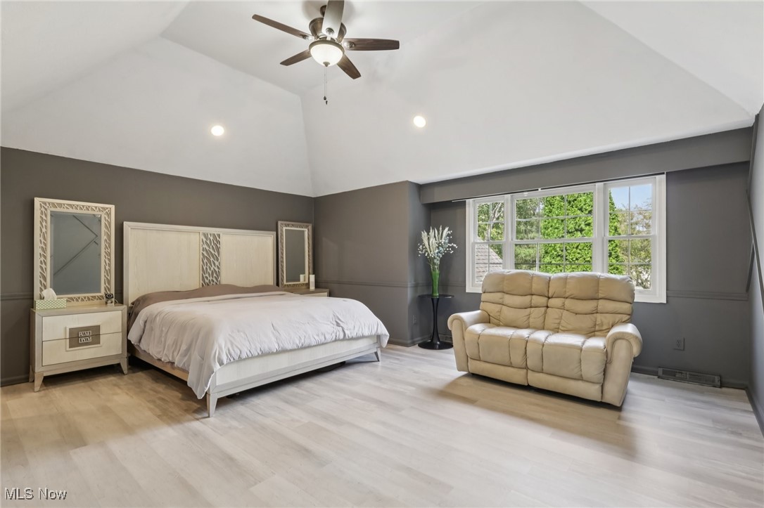 316 High Bluff Aurora OH 44202