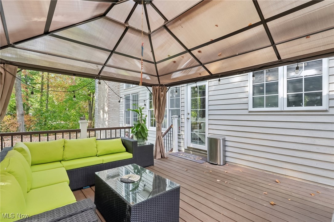 316 High Bluff Aurora OH 44202