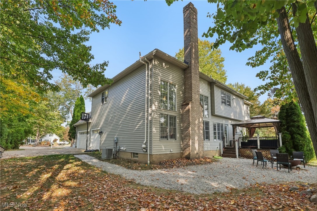 316 High Bluff Aurora OH 44202