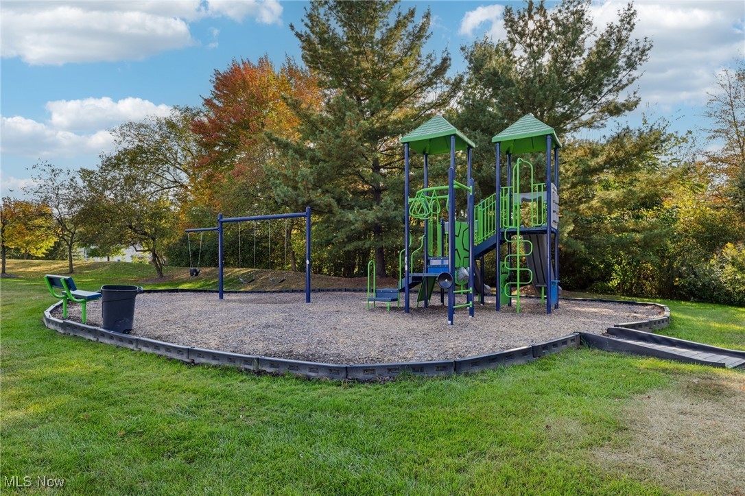 316 High Bluff Aurora OH 44202