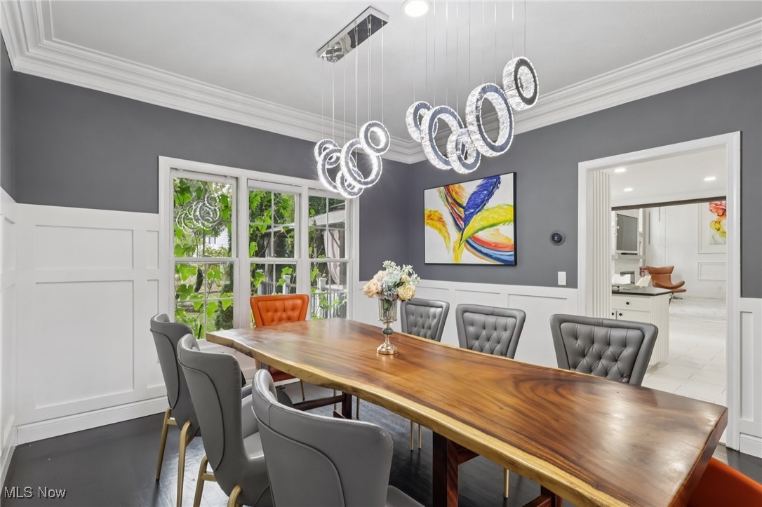 316 High Bluff Aurora OH 44202