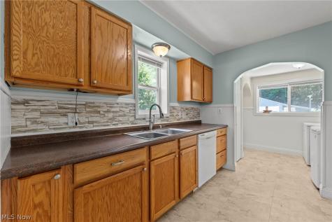 2318 Mogadore Road Akron OH 44312