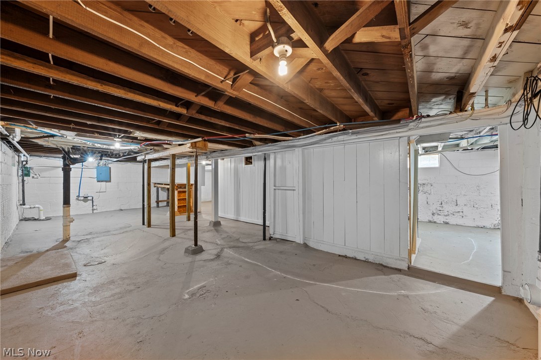 2318 Mogadore Road Akron OH 44312