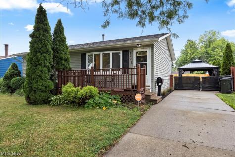 839 Delaware Avenue Elyria OH 44035