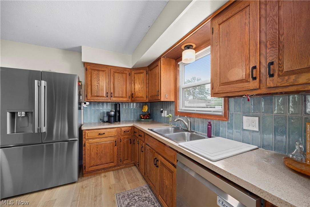 839 Delaware Avenue Elyria OH 44035