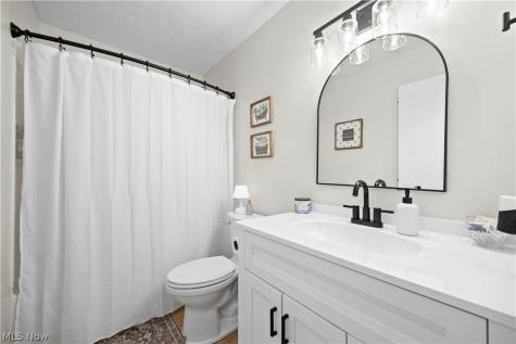 839 Delaware Avenue Elyria OH 44035
