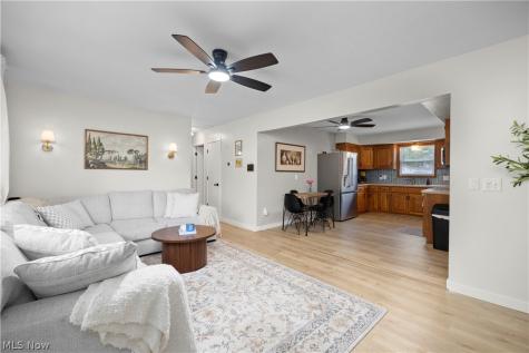 839 Delaware Avenue Elyria OH 44035