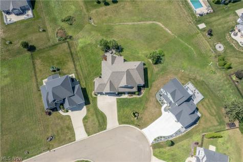 5740 Shadow Ridge Circle NW North Canton OH 44720