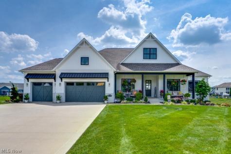 5740 Shadow Ridge Circle NW North Canton OH 44720