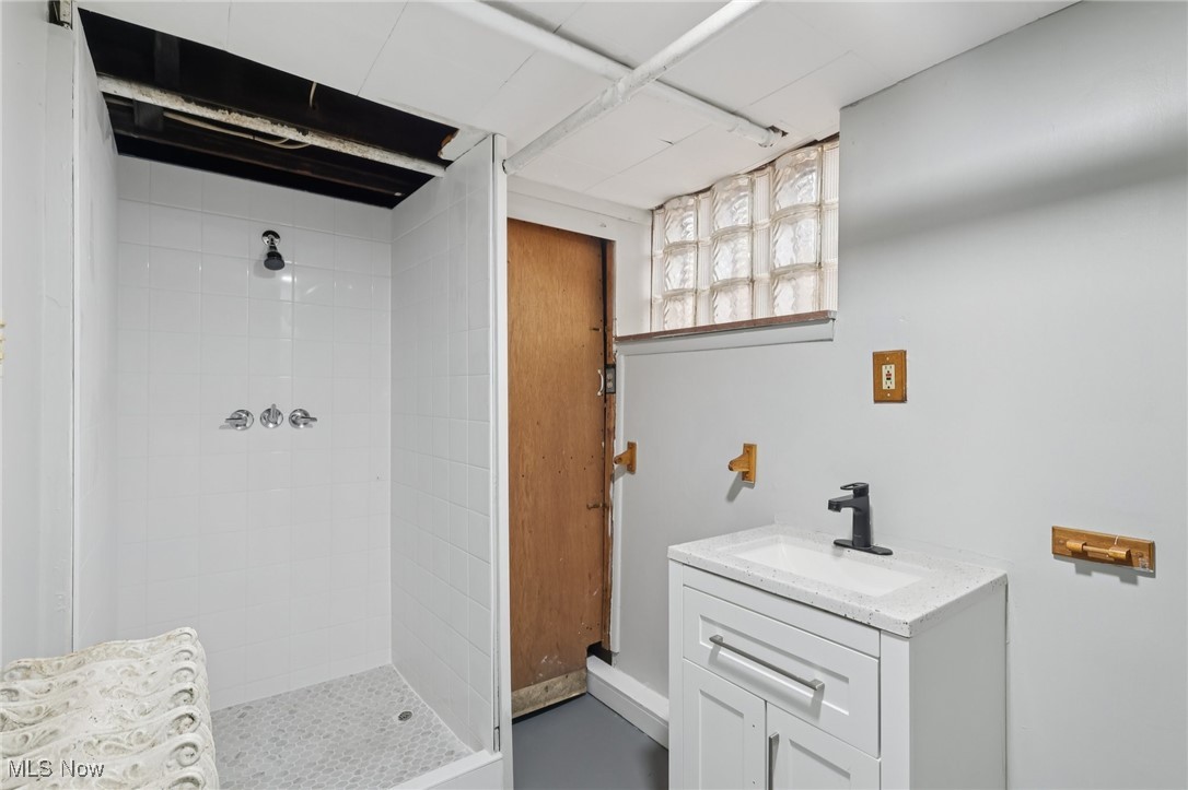 748 Chalker Street Akron OH 44310