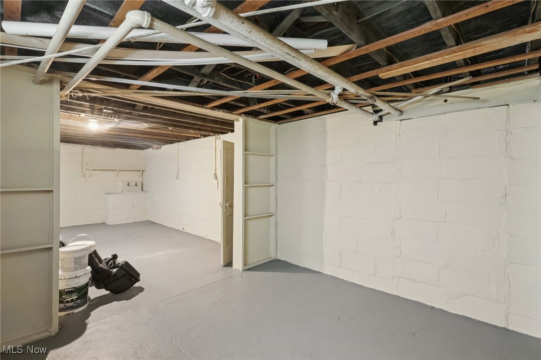 748 Chalker Street Akron OH 44310