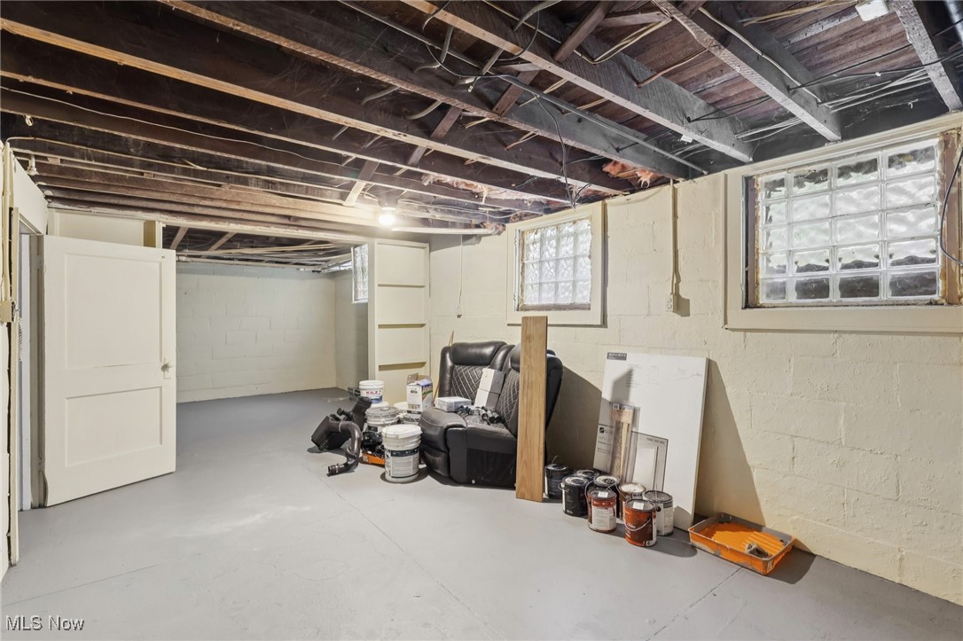 748 Chalker Street Akron OH 44310