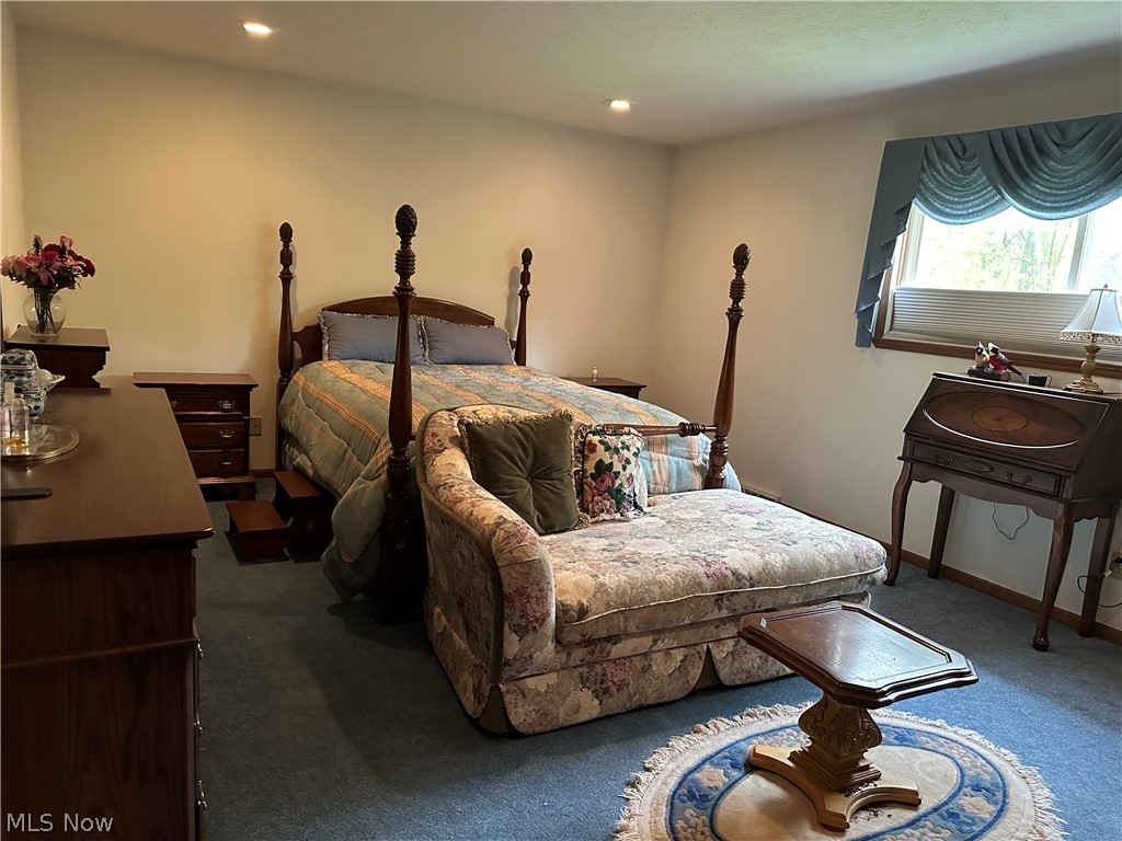 25235 Suwanee Avenue Oakwood OH 44146