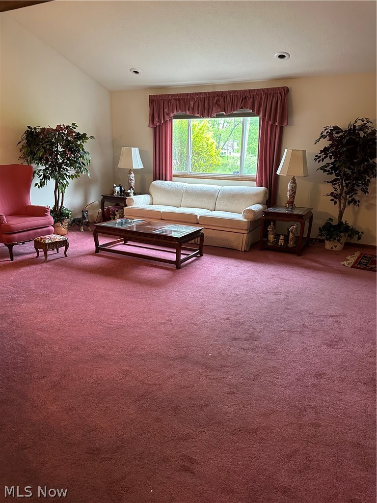25235 Suwanee Avenue Oakwood OH 44146