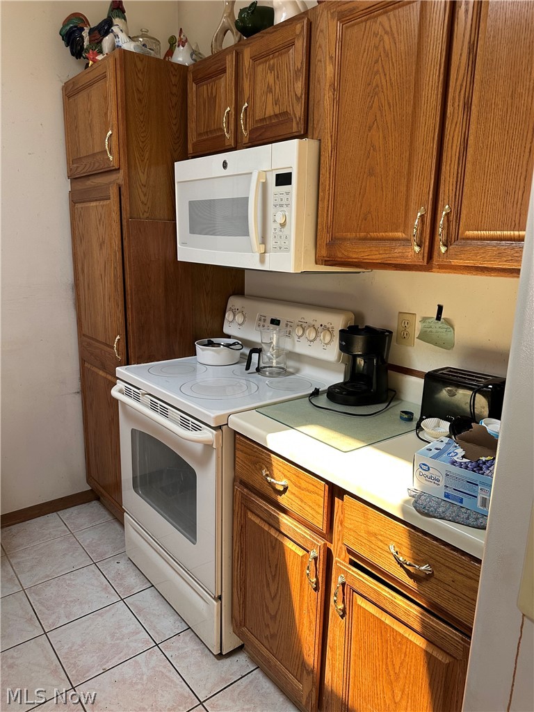 25235 Suwanee Avenue Oakwood OH 44146