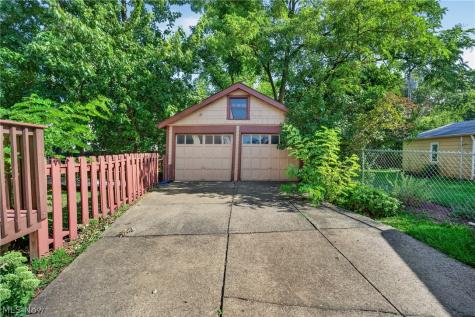 14512 Orchard Park Avenue Cleveland OH 44111