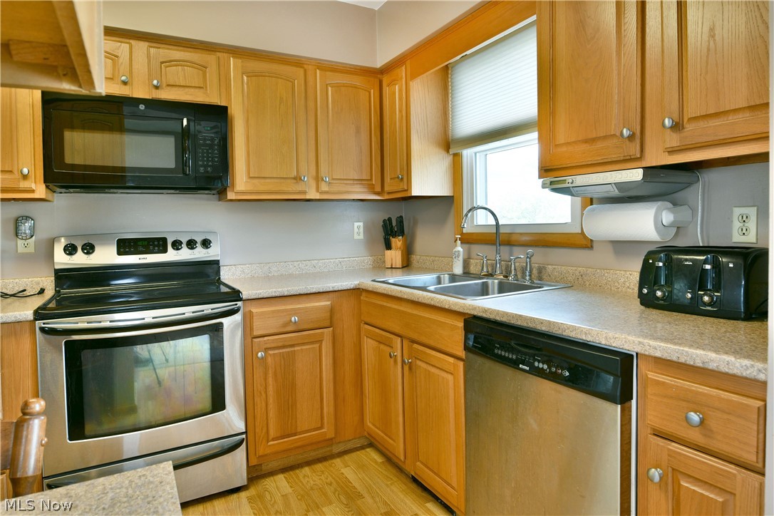 4539 N Leavitt Road NW Warren OH 44485