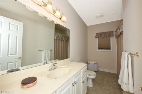 5216 East Boulevard NW Canton OH 44718