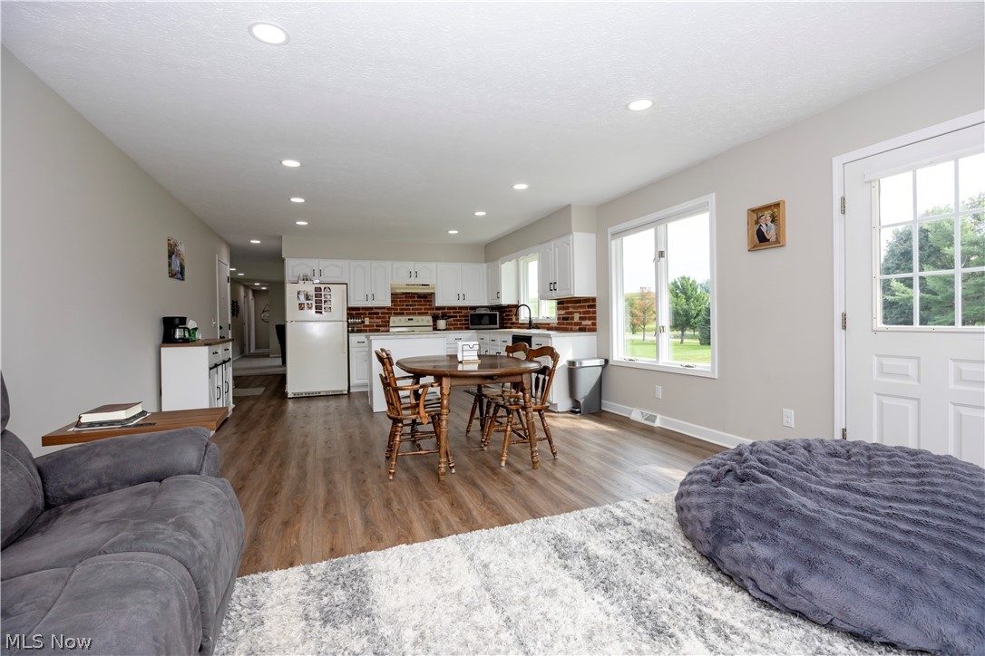 9887 Fox Knoll Drive Orrville OH 44667