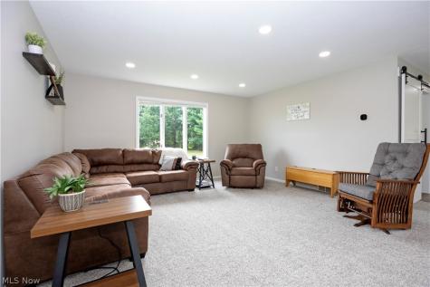 9887 Fox Knoll Drive Orrville OH 44667