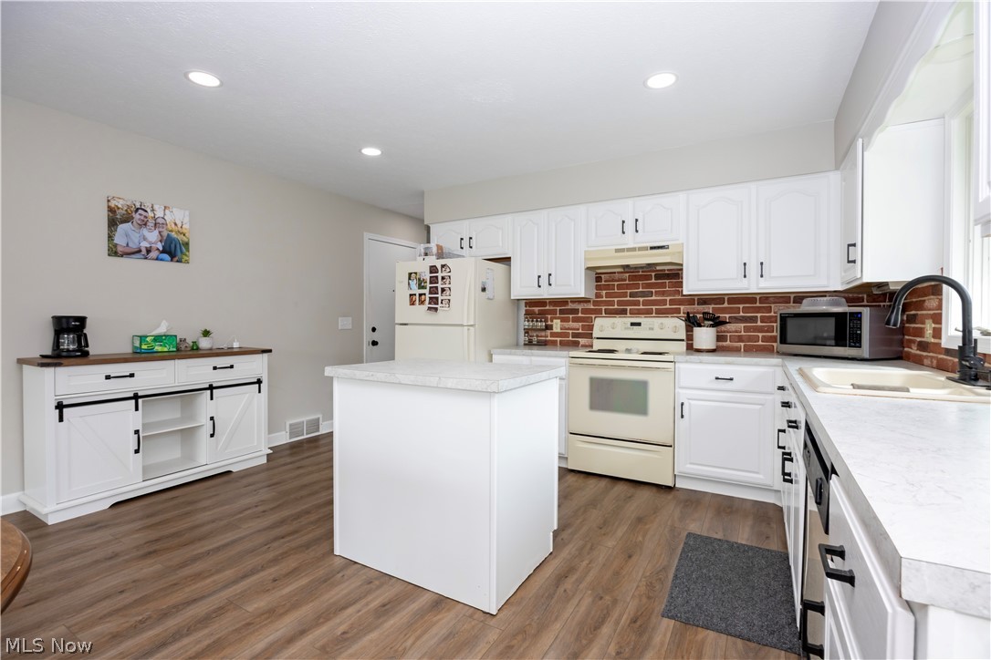 9887 Fox Knoll Drive Orrville OH 44667