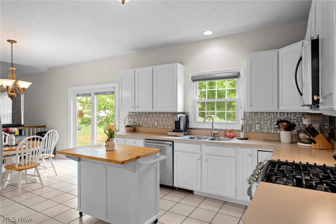 17118 Woodlawn Court Strongsville OH 44149