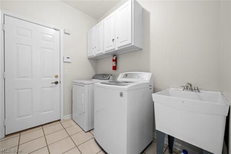17118 Woodlawn Court Strongsville OH 44149